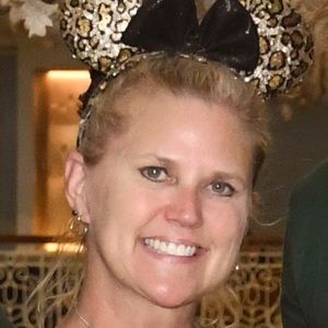 Meet your Posher, Dee